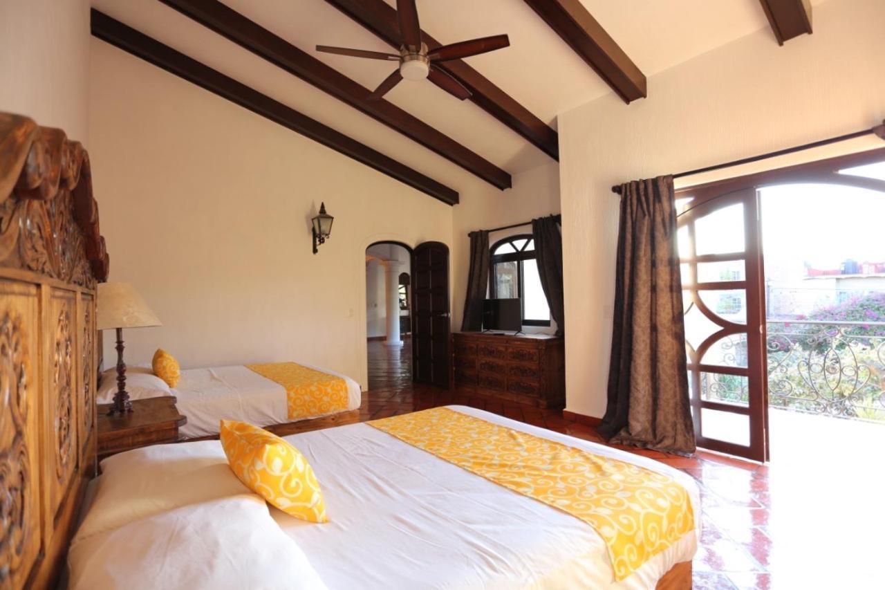 Caroline Bella Bed & Breakfast Ajijic Exterior foto