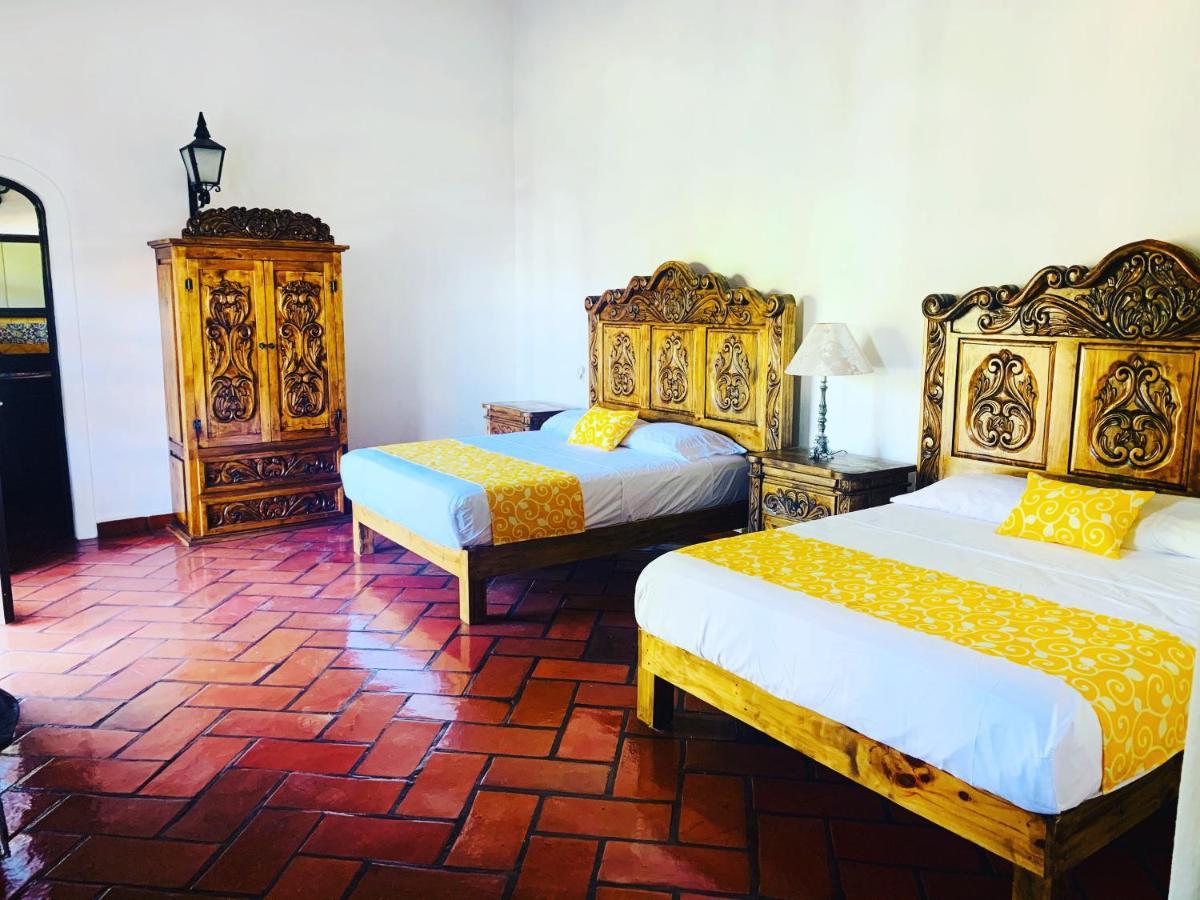 Caroline Bella Bed & Breakfast Ajijic Exterior foto