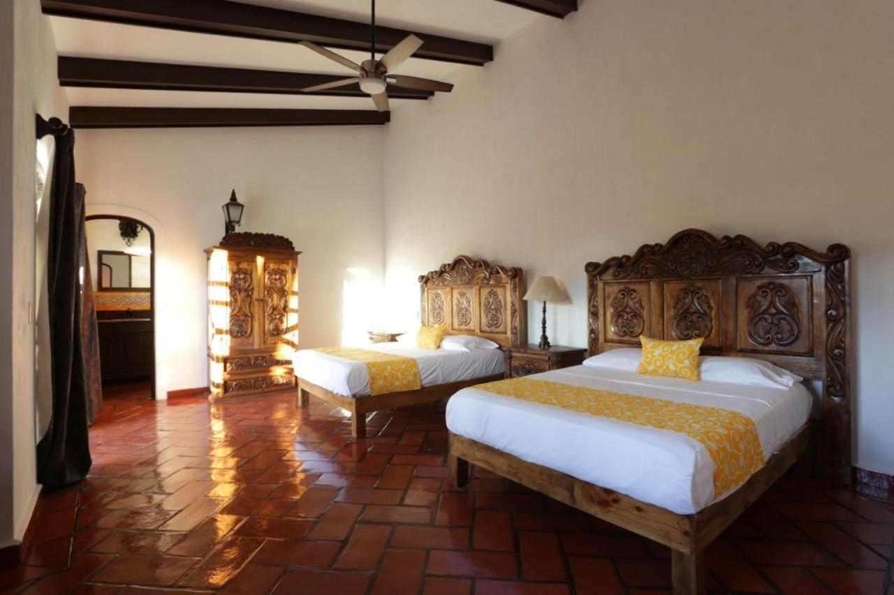 Caroline Bella Bed & Breakfast Ajijic Exterior foto